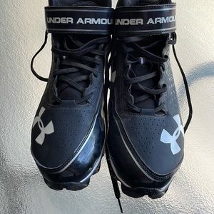 Mens Football Cleats